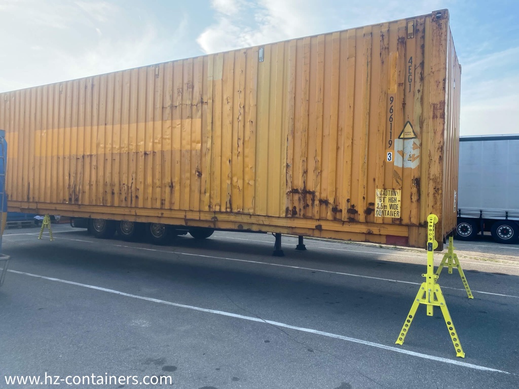 Ai nevoie de un permis pentru un container de transport cu picioare ConFoot?